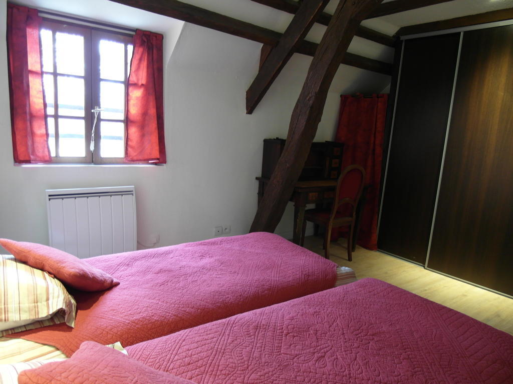 Les Chaumieres Du Chene Hotel Pouillé Room photo