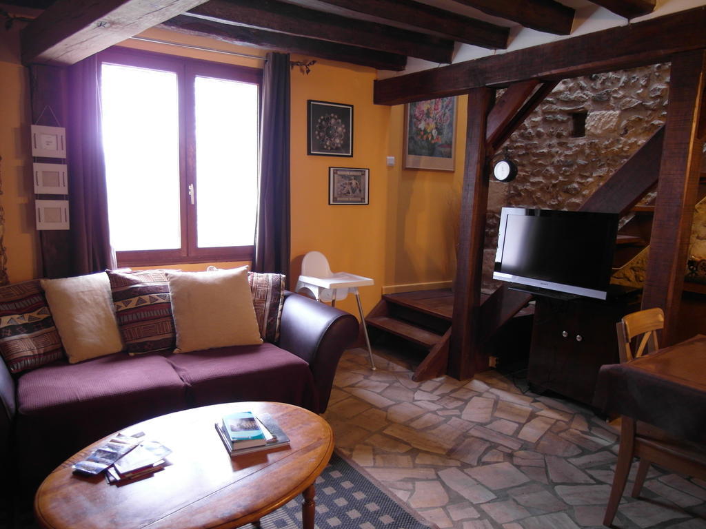 Les Chaumieres Du Chene Hotel Pouillé Room photo